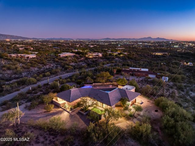 4740 N Hacienda Del Sol Road, Tucson, AZ 85718