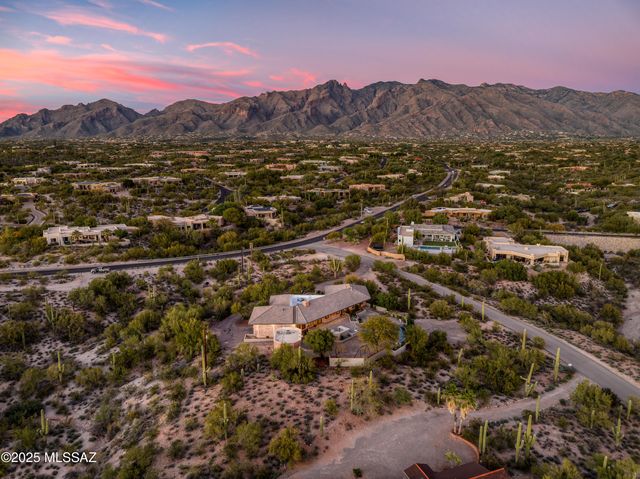4740 N Hacienda Del Sol Road, Tucson, AZ 85718