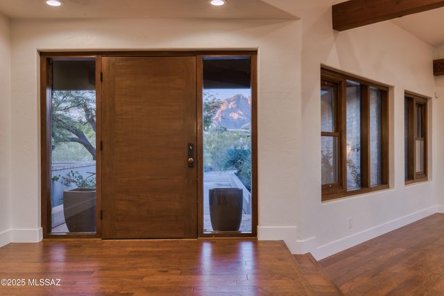 4740 N Hacienda Del Sol Road, Tucson, AZ 85718