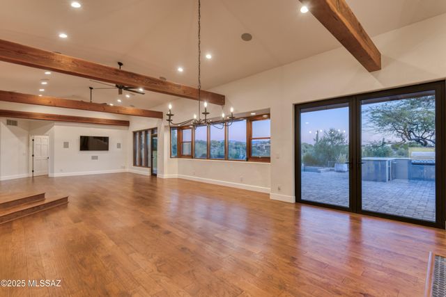 4740 N Hacienda Del Sol Road, Tucson, AZ 85718