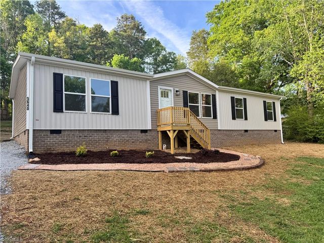 5640 Plantation Drive, Trinity, NC 27370