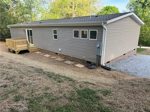 5640 Plantation Drive, Trinity, NC 27370