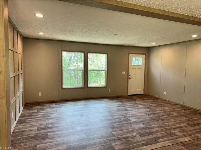 5640 Plantation Drive, Trinity, NC 27370