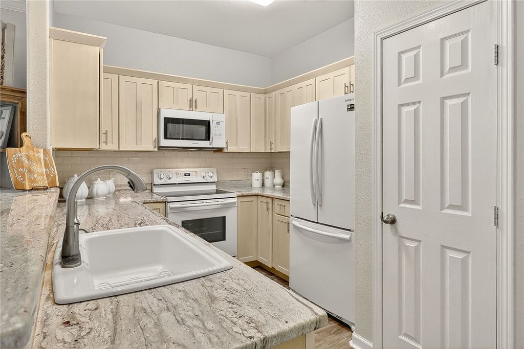 1117 S 9th St 101, Port Aransas, TX 78373 — photo 5