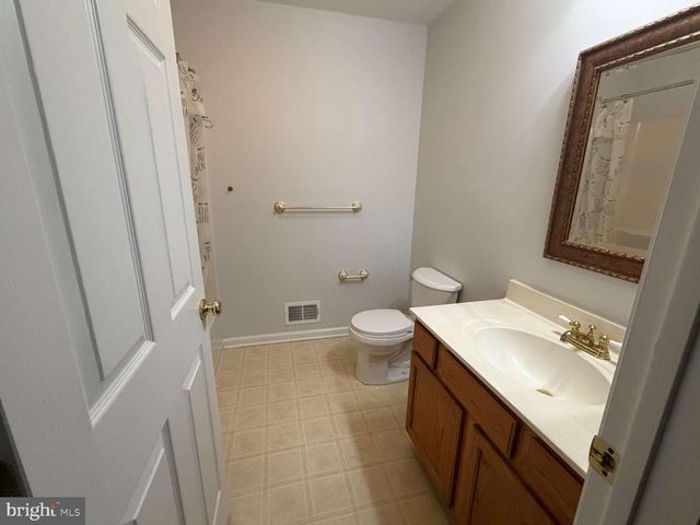 364 TUVIRA LN, Cherry Hill, NJ 08003