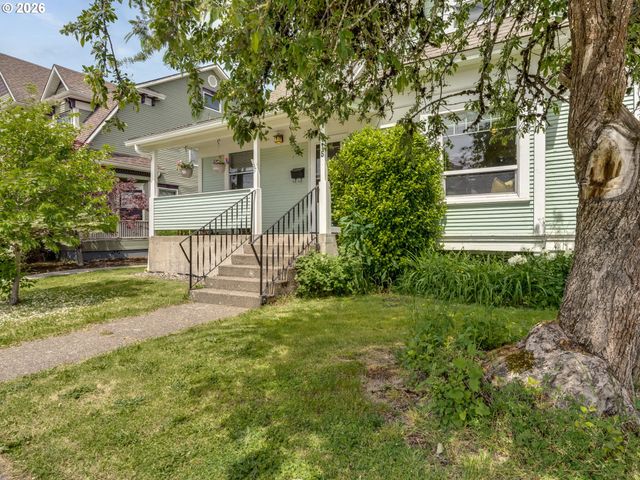 715 Ne 5TH St, Mc Minnville, OR 97128