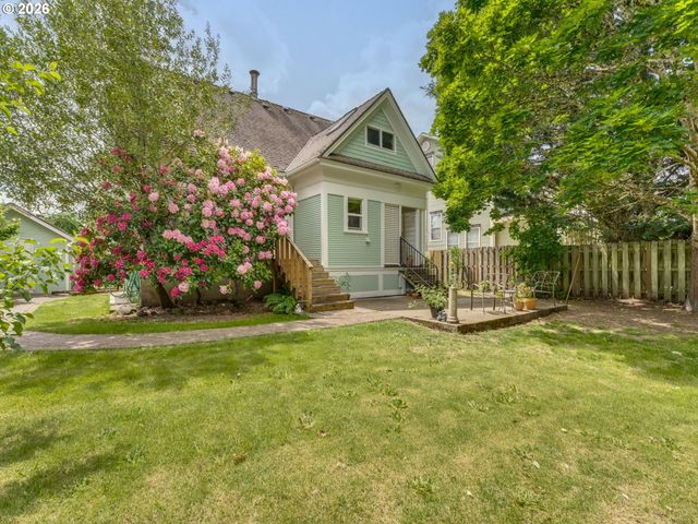 715 Ne 5TH St, Mc Minnville, OR 97128