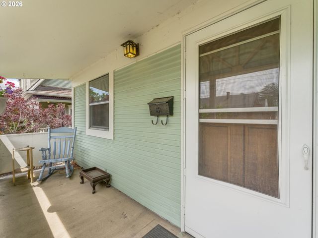 715 Ne 5TH St, Mc Minnville, OR 97128