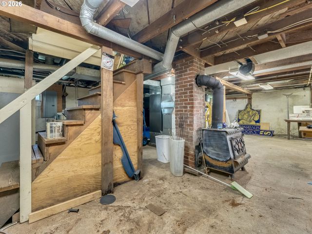 715 Ne 5TH St, Mc Minnville, OR 97128