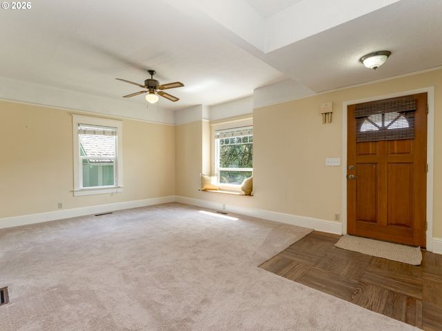 715 Ne 5TH St, Mc Minnville, OR 97128