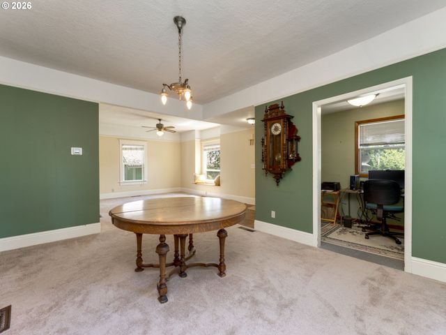 715 Ne 5TH St, Mc Minnville, OR 97128