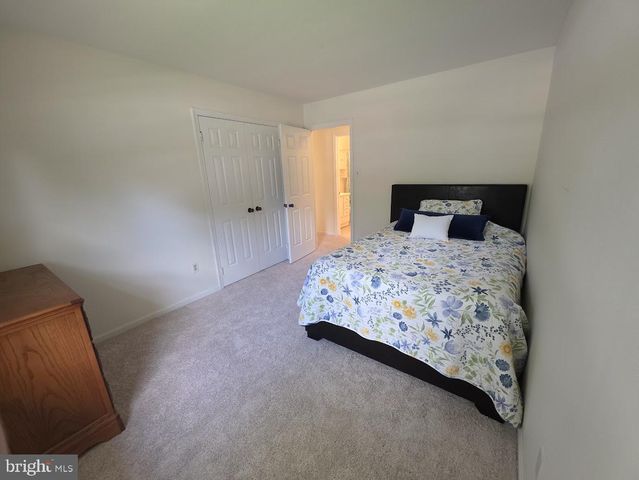 3213 ALLNESS LN, Herndon, VA 20171