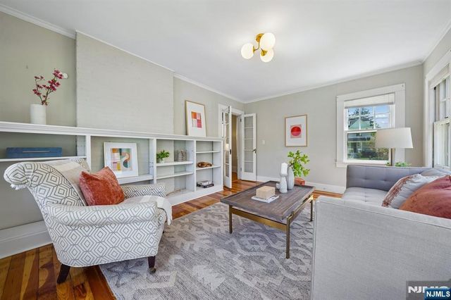 215 Inwood Avenue, Montclair, NJ 07043