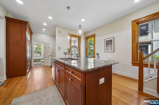 215 Inwood Avenue, Montclair, NJ 07043