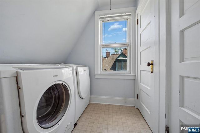 215 Inwood Avenue, Montclair, NJ 07043