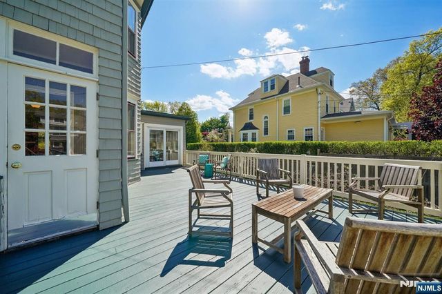 215 Inwood Avenue, Montclair, NJ 07043