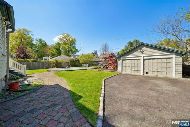 215 Inwood Avenue, Montclair, NJ 07043