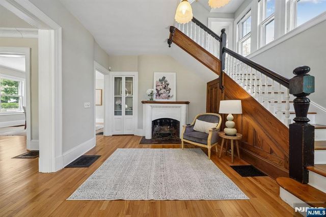 215 Inwood Avenue, Montclair, NJ 07043