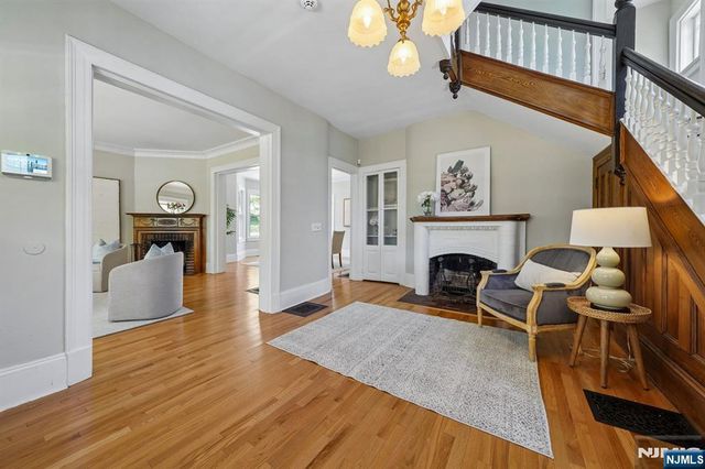 215 Inwood Avenue, Montclair, NJ 07043
