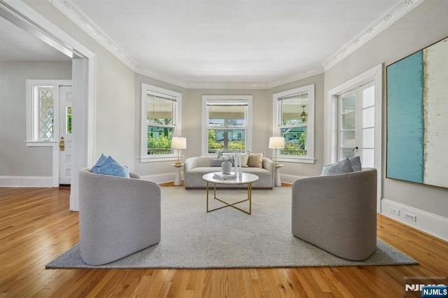215 Inwood Avenue, Montclair, NJ 07043