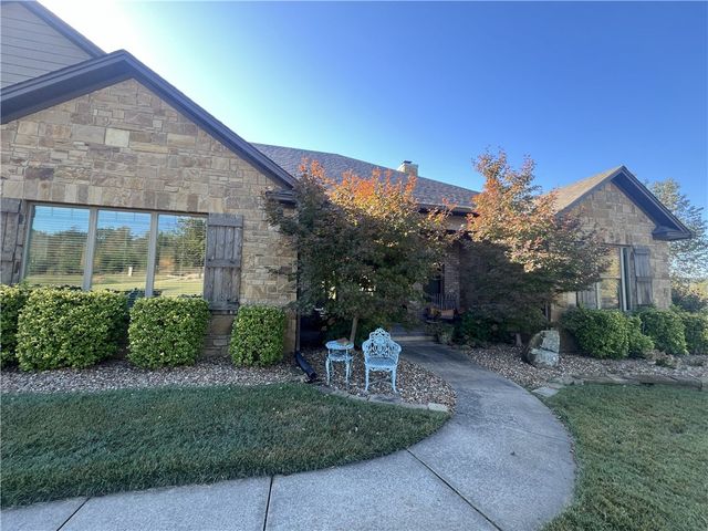 424 Riverstone Street, Russellville, AR 72802