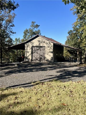 424 Riverstone Street, Russellville, AR 72802