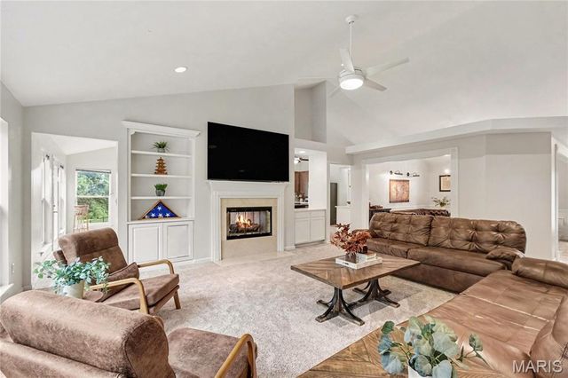 6701 Oxford Lane, Maryville, IL 62062