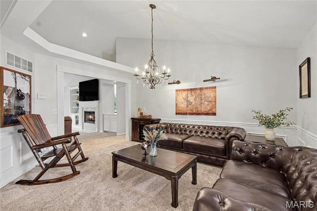 6701 Oxford Lane, Maryville, IL 62062