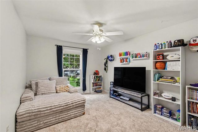 6701 Oxford Lane, Maryville, IL 62062