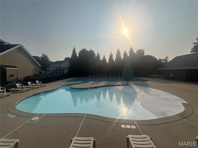 6701 Oxford Lane, Maryville, IL 62062