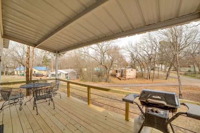 101 Crocker Drive, Malakoff, TX 75148