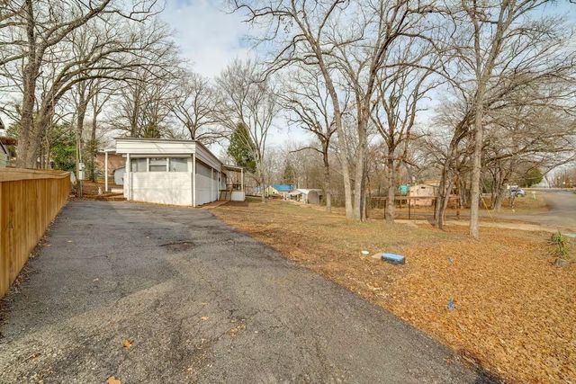 101 Crocker Drive, Malakoff, TX 75148