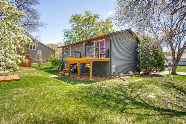 3855 Glacier Lane N, Plymouth, MN 55446