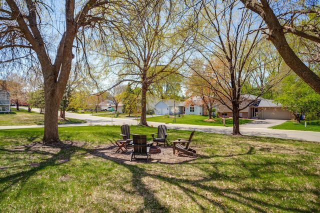 3855 Glacier Lane N, Plymouth, MN 55446