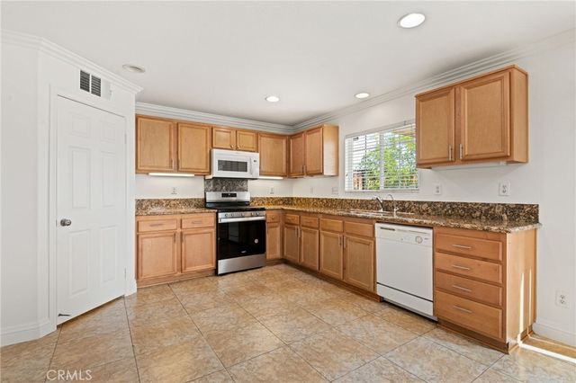 45027 Sonia Drive, Lake Elsinore, CA 92532