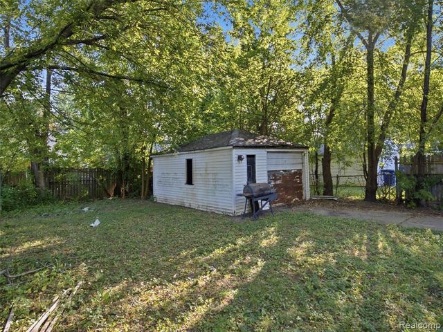 19331 Mccormick Street, Detroit, MI 48224