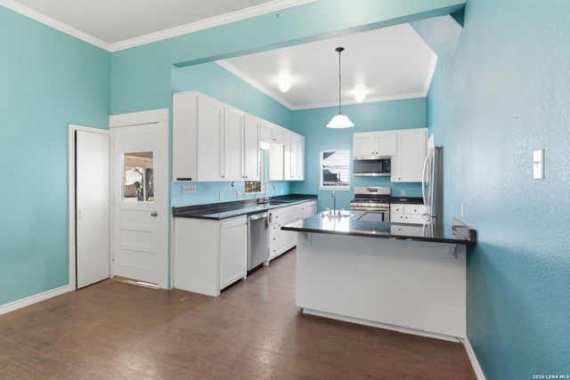 222 E Cedar, Seguin, TX 78155