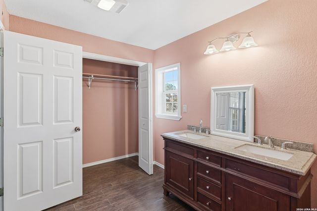 222 E Cedar, Seguin, TX 78155