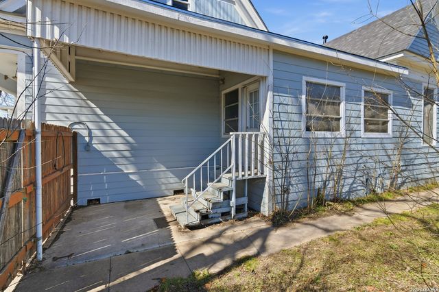 222 E Cedar, Seguin, TX 78155