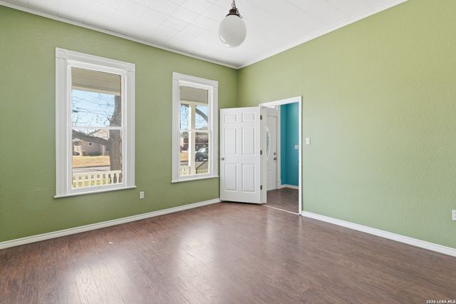 222 E Cedar, Seguin, TX 78155