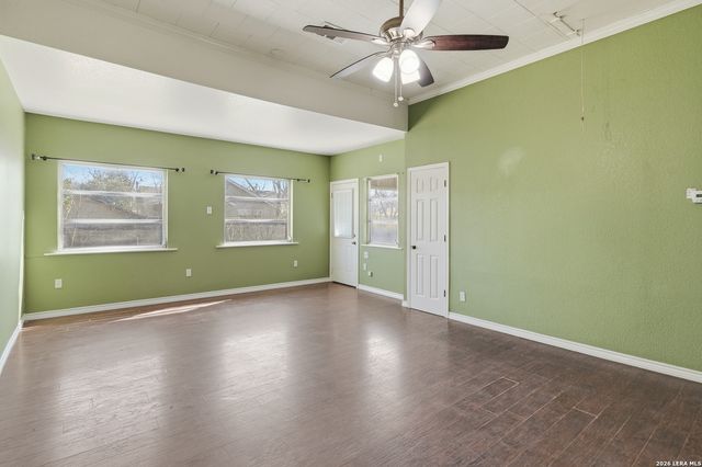 222 E Cedar, Seguin, TX 78155