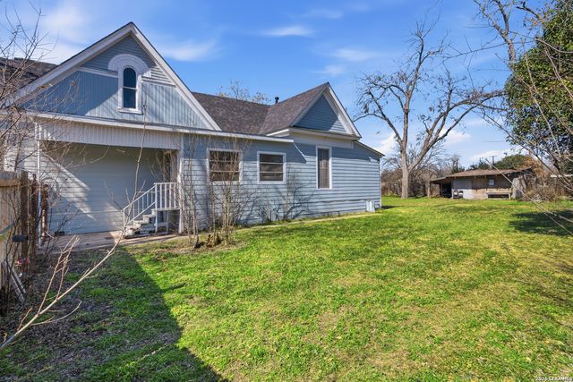 222 E Cedar, Seguin, TX 78155
