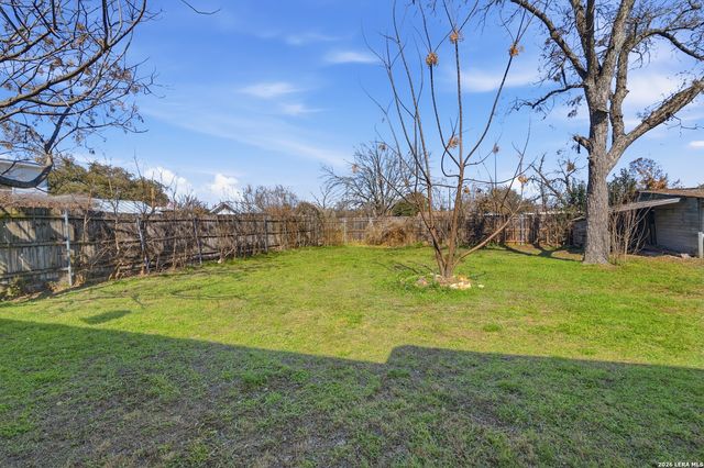 222 E Cedar, Seguin, TX 78155