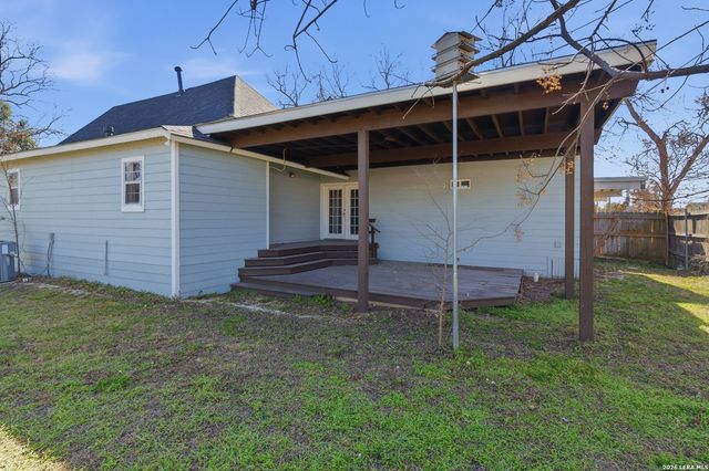 222 E Cedar, Seguin, TX 78155