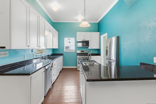 222 E Cedar, Seguin, TX 78155