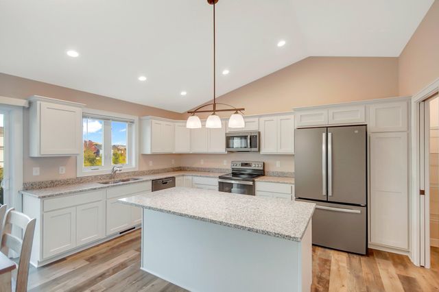 857 Sutherland Street, Somerset, WI 54025