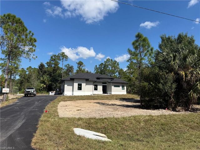 2863 52nd AVE NE, Naples, FL 34120