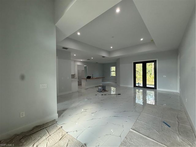 2863 52nd AVE NE, Naples, FL 34120