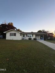 1433 Keswick Drive, Fayetteville, NC 28304