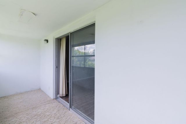77 Kingswood, West Palm Beach, FL 33417